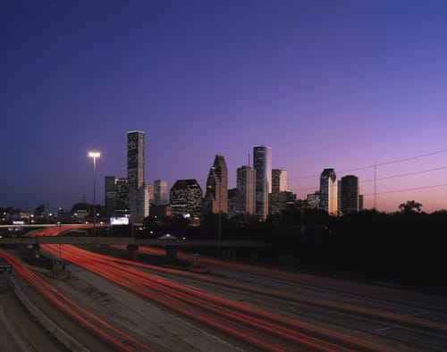 Have You Ever Seen the Houston Skyline Light Up the Texas Sky Like This? 🌆🤠
